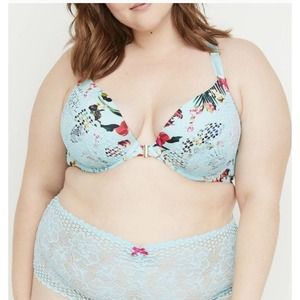Lane Bryant Cacique 40D Floral Lace Accent Front Close Boost Push Up Plunge Bra